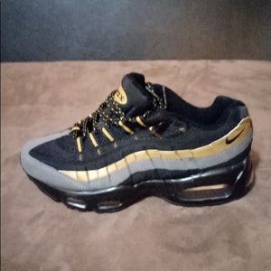Nike AirMax 95 men’s size , 11